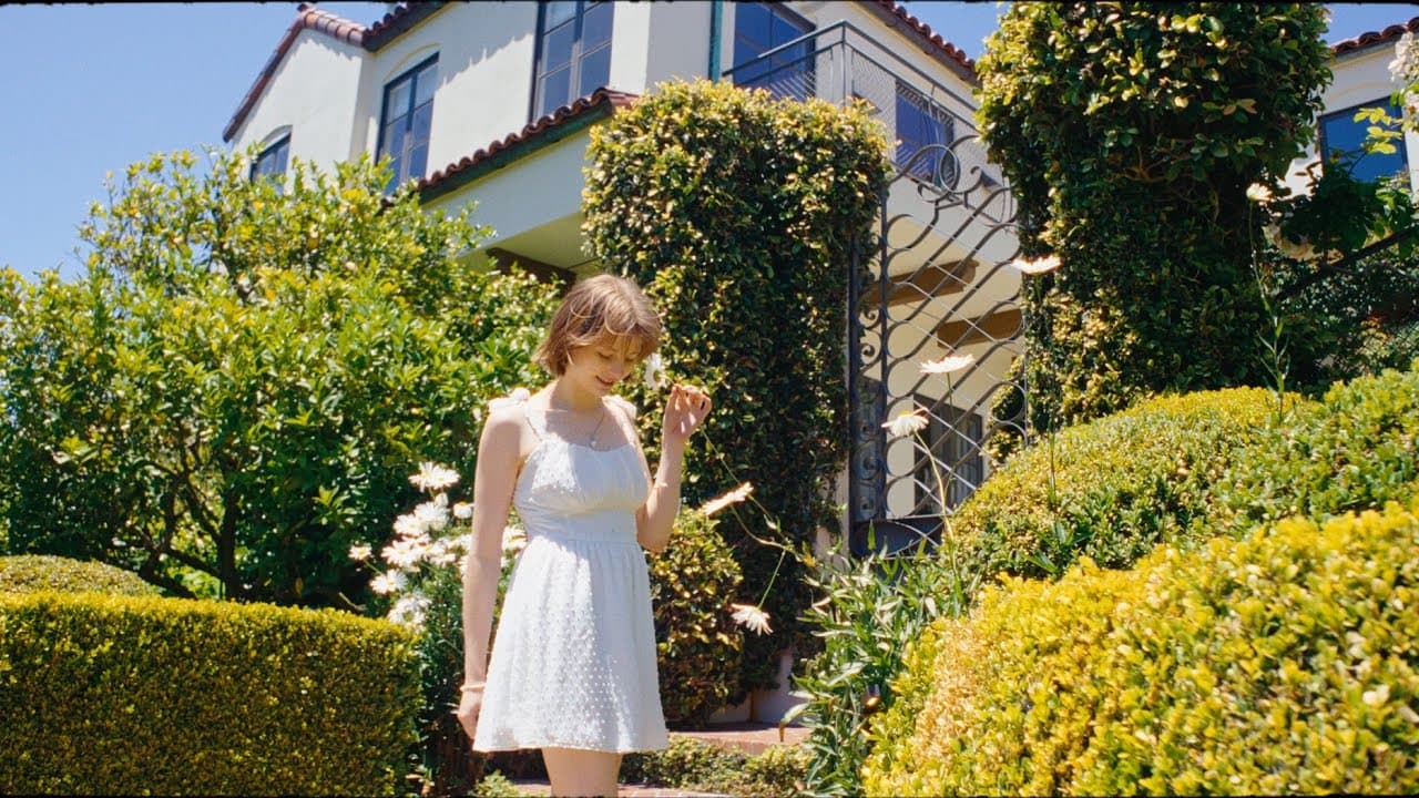 Summertime Sadness: Polina | Video Portrait (A7siii / Helios 44 2)